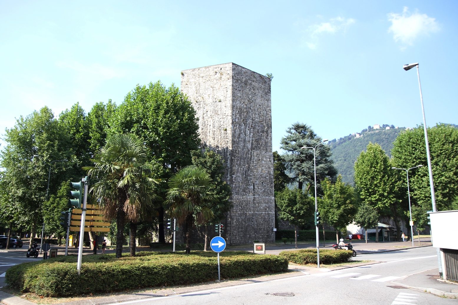 Torre Gattoni, Como - 01.JPG